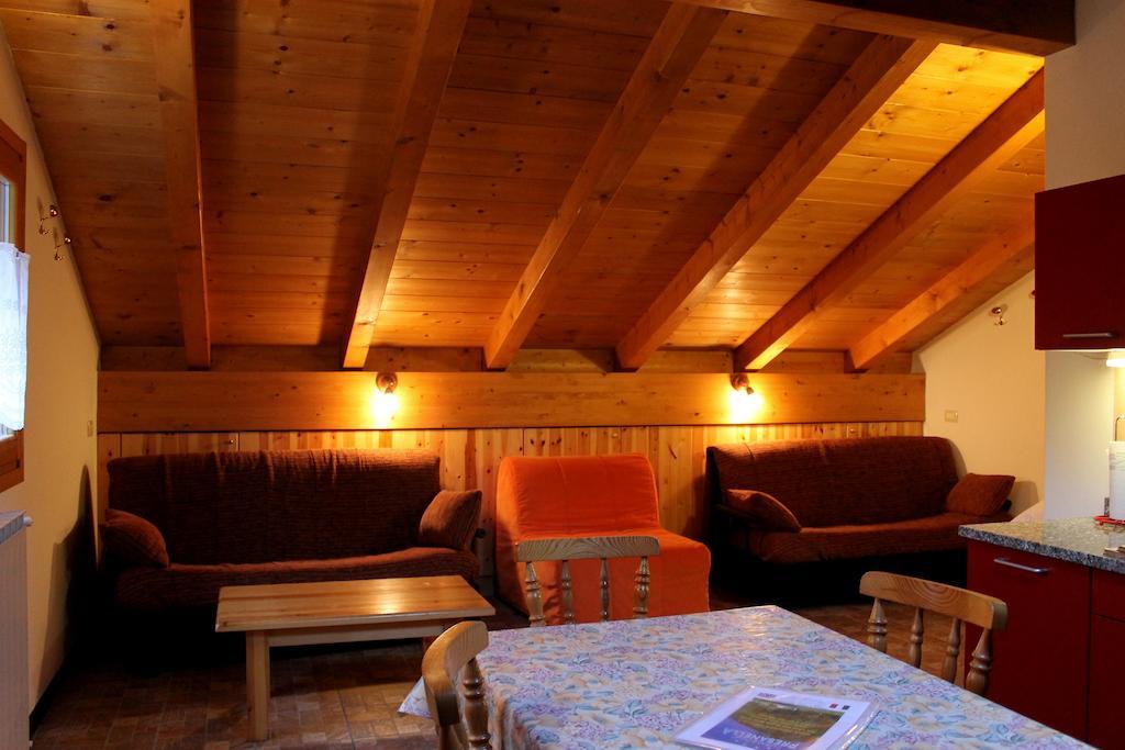 Chalet Presanella Temù Habitación foto