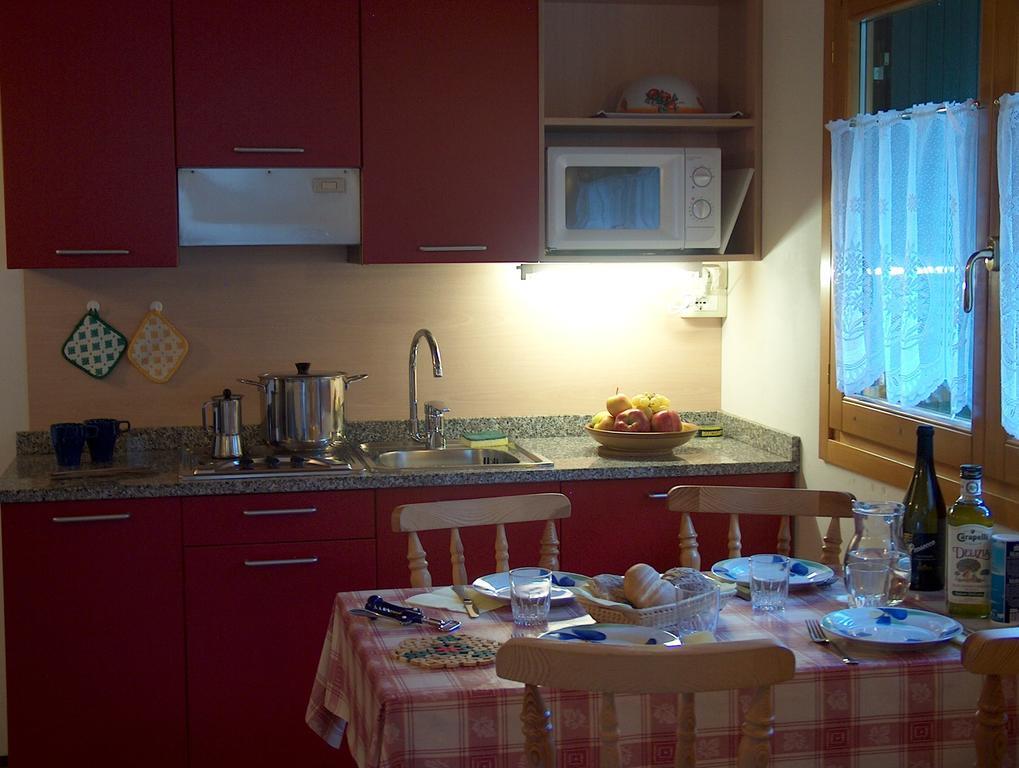 Chalet Presanella Temù Habitación foto